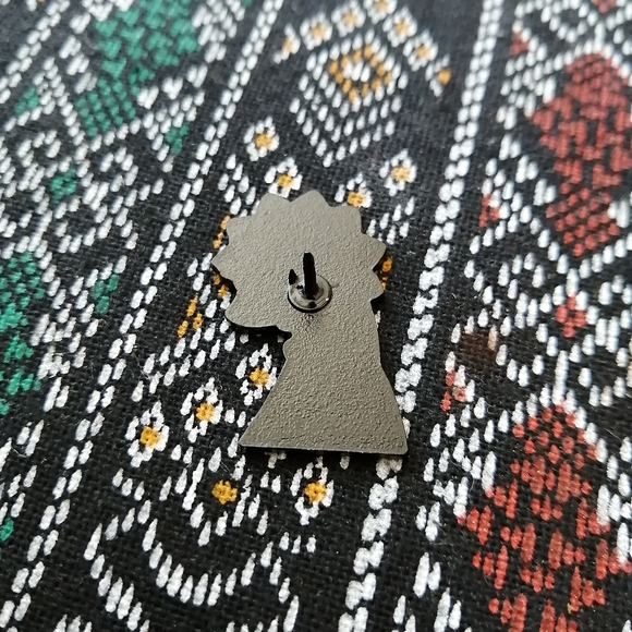 📍2/20$ Lisa Simpson Enamel Pin NWOT - Picture 6 of 6